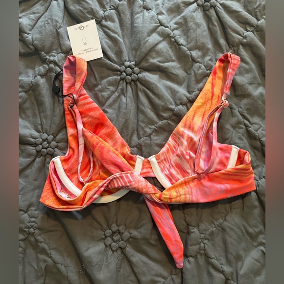 Skatie Hart Top, M, NWT - Picture 3 of 6